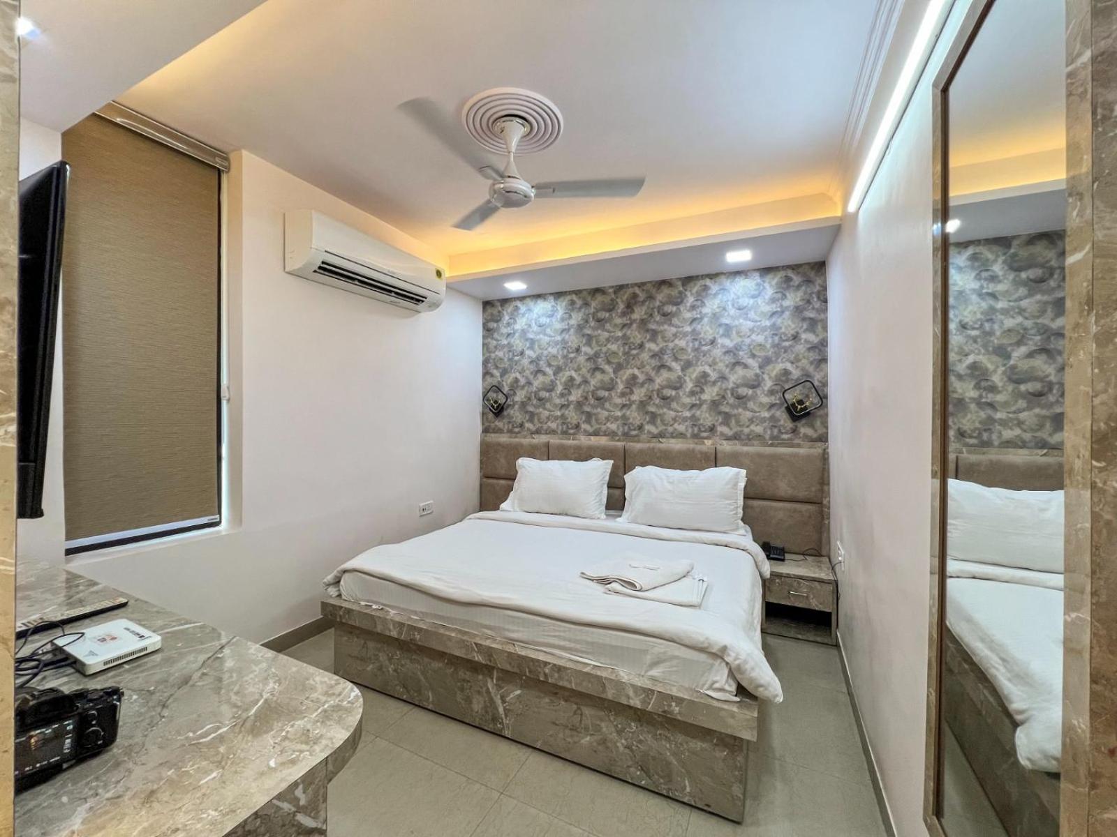 Hotel Suryamani ชัยปุระ ภายนอก รูปภาพ